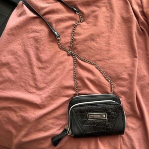 Reaction Kenneth Cole black zip around wallet w/Chain